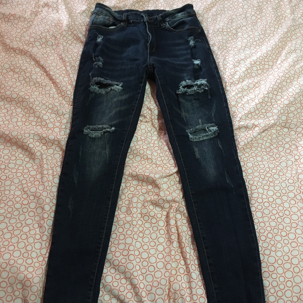 RIPPED JEANS!!